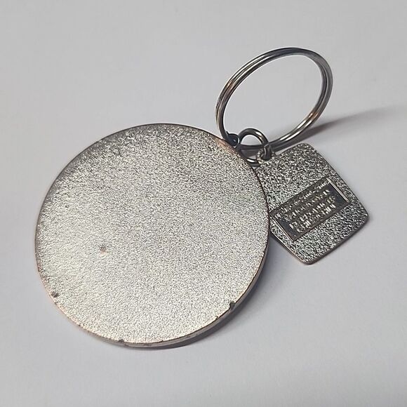 Round First Nations Keychain _ Vancouver  2010 Olympics - Picture 3 of 8